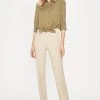 Elie Tahari Pants Leena Pant