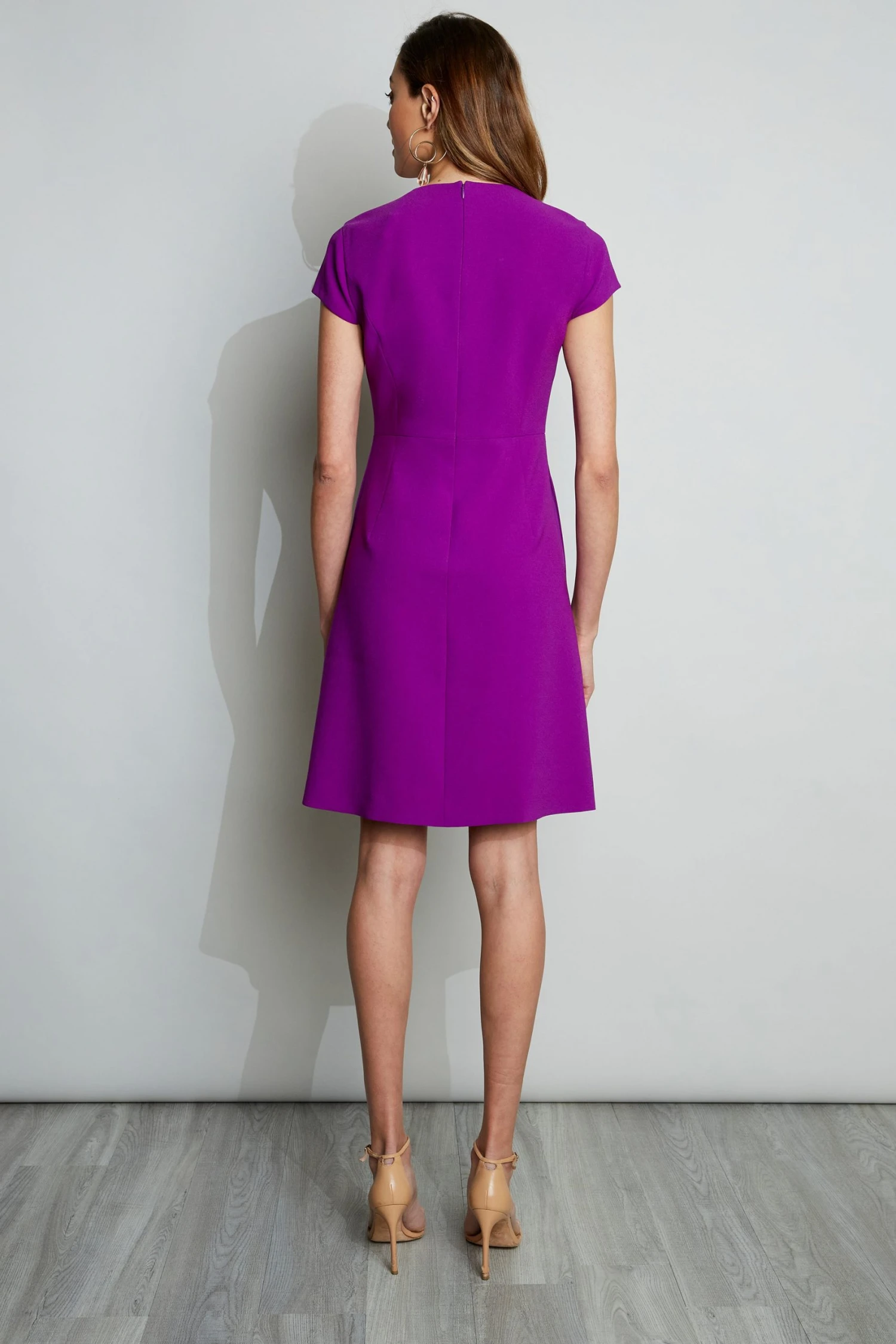 Elie Tahari Dresses & Jumpsuits Short Sleeve Dart Dress 10 Elie Tahari Dresses & Jumpsuits Short Sleeve Dart Dress