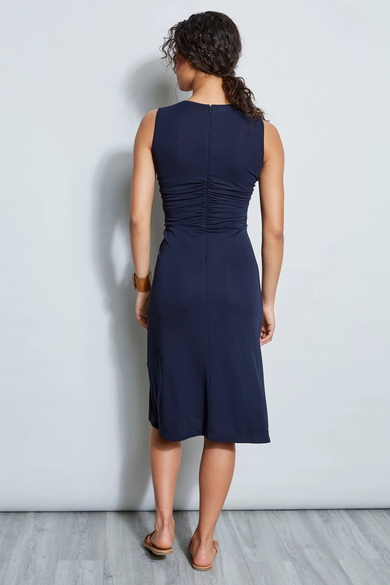 E509U602_COTTONMIDIDRESS_STARGAZER_3BACK_1487.jpg Elie Tahari Ruched Midi Dress Dress Musings