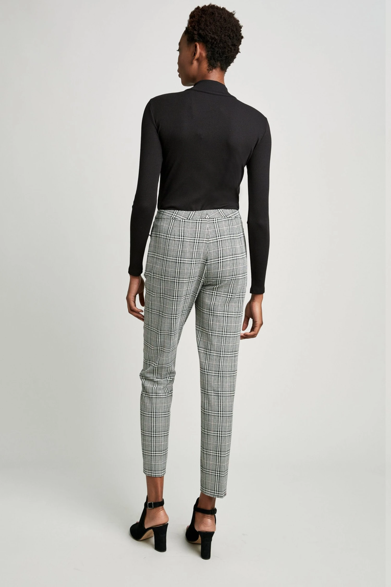 Elie Tahari Pants Plaid Slim Pant 5 Elie Tahari Pants Plaid Slim Pant