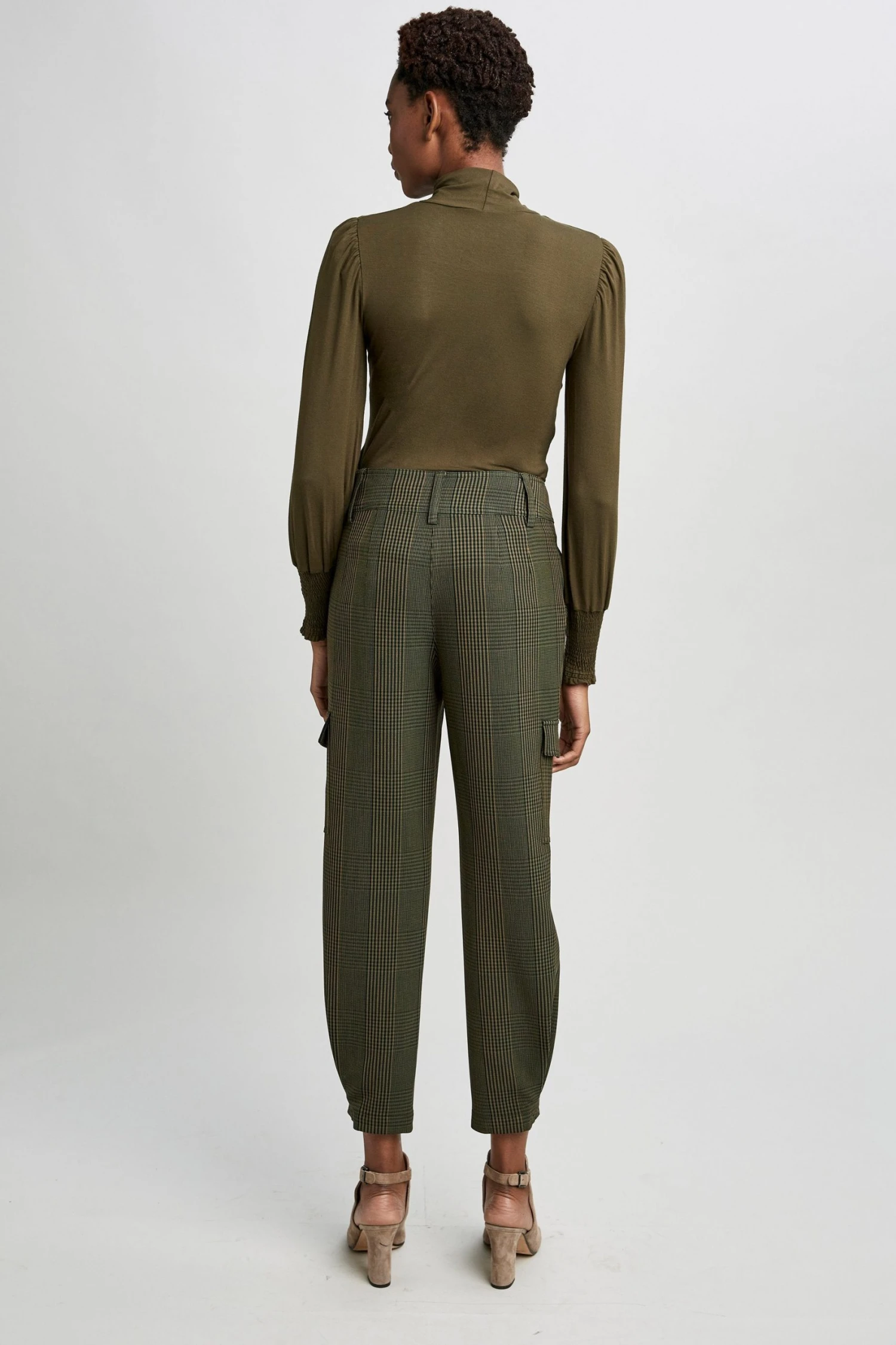 Elie Tahari Plaid Utility Pant 6 Elie Tahari Plaid Utility Pant