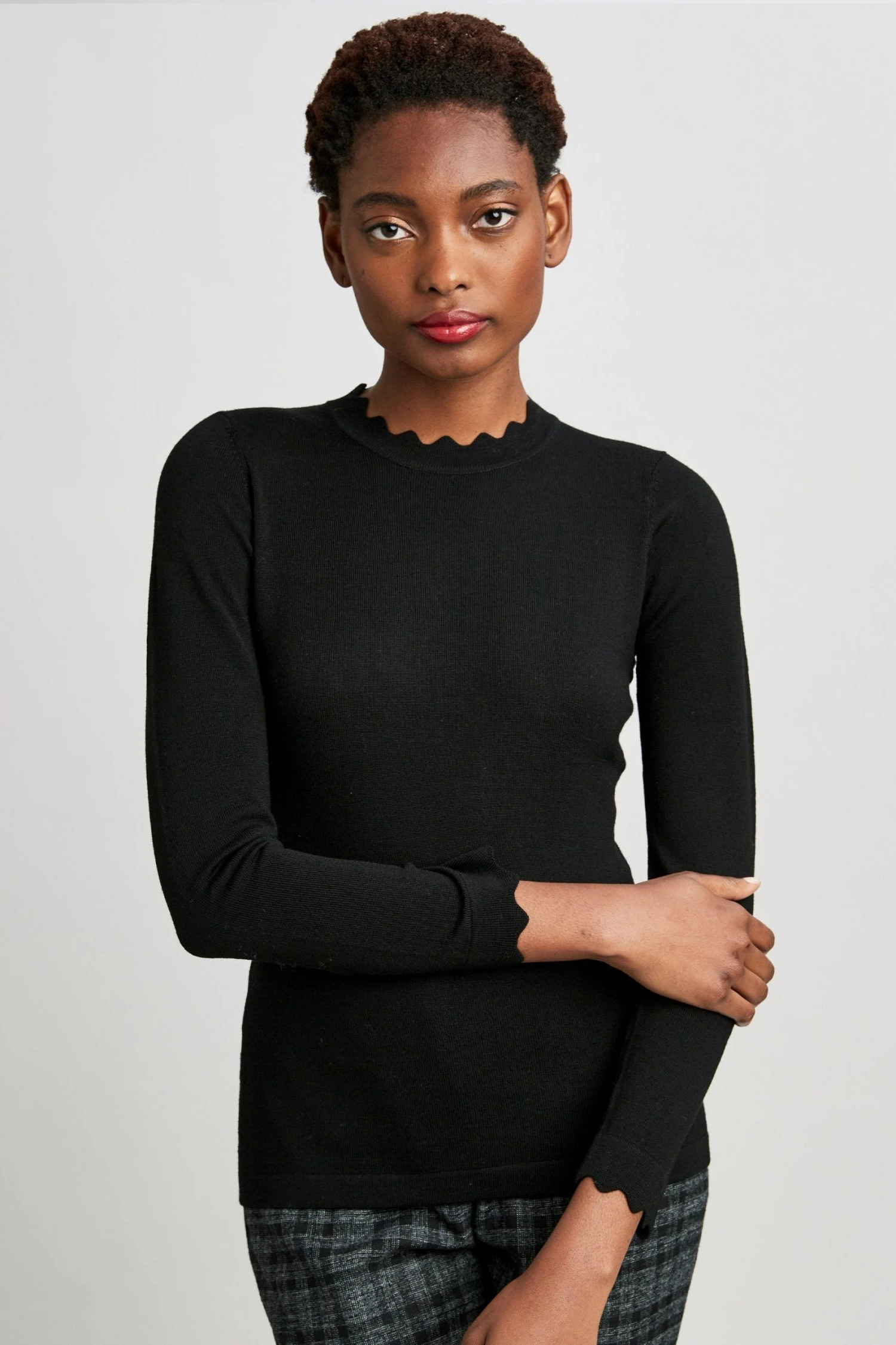 Elie Tahari Scallop Long Sleeve Sweater Sweaters 3 Elie Tahari Scallop Long Sleeve Sweater Sweaters