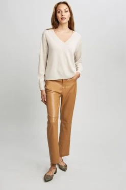 Elie Tahari Sweaters V-Neck Cashmere Sweater 9 Elie Tahari Sweaters V-Neck Cashmere Sweater