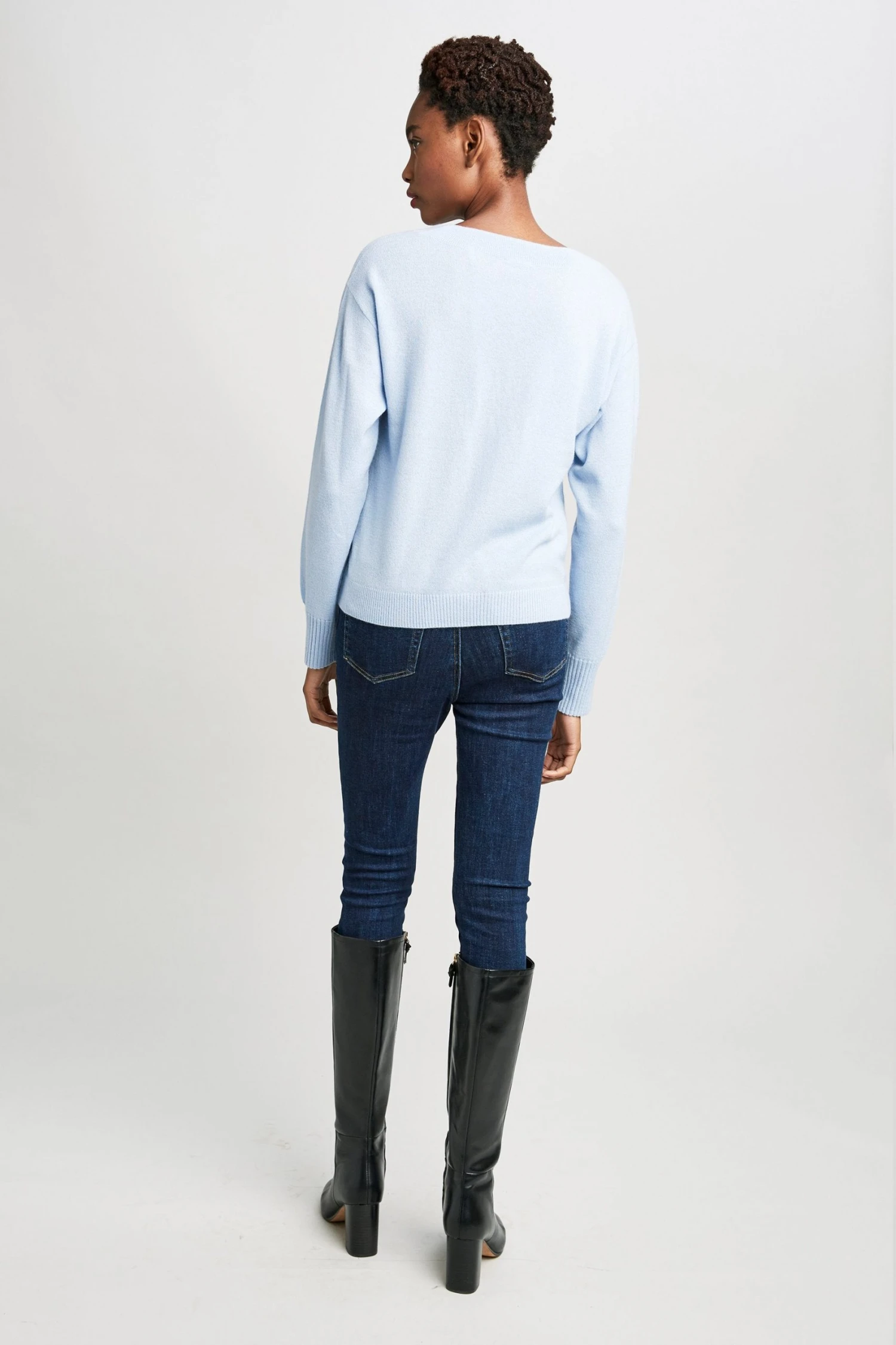 Elie Tahari Sweaters V-Neck Cashmere Sweater 7 Elie Tahari Sweaters V-Neck Cashmere Sweater