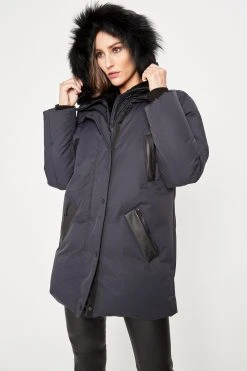 Elie Tahari Lindsay Coat Rain Coats & Coats 10 Elie Tahari Lindsay Coat Rain Coats & Coats