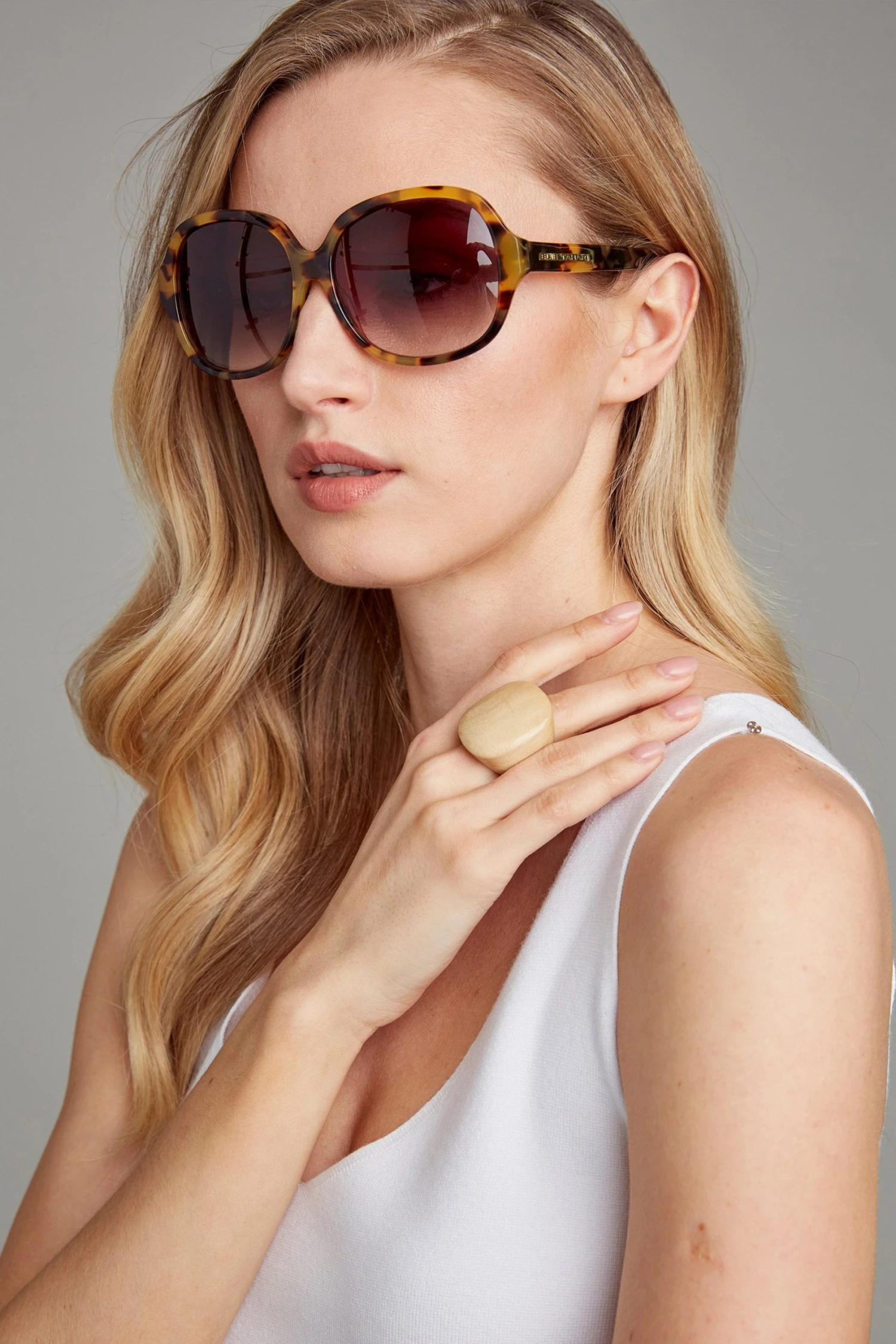 Elie Tahari Oversized Oval Sunglasses 3 Elie Tahari Oversized Oval Sunglasses