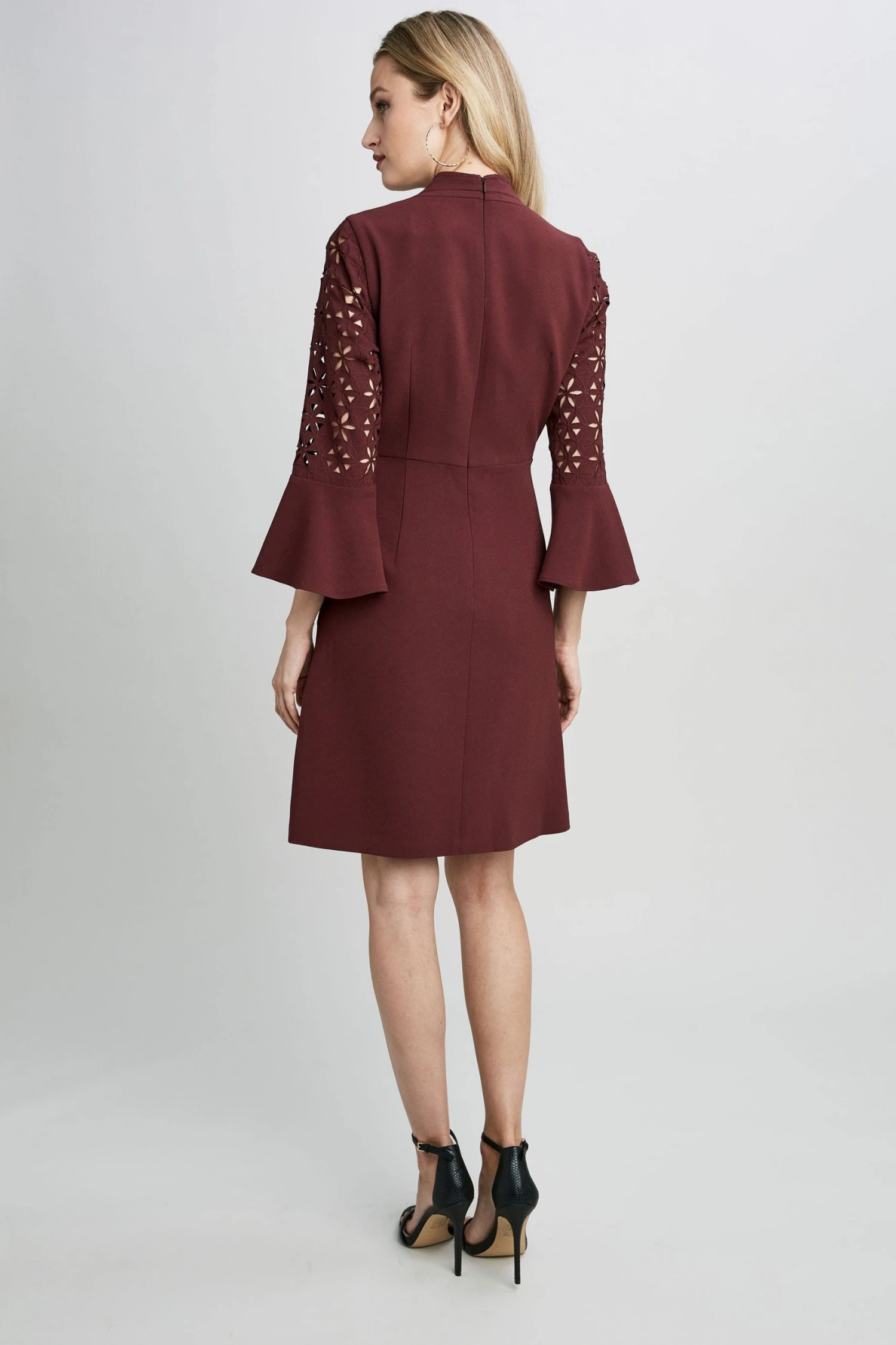 Elie Tahari Embroidered Sleeve Dress Dresses & Jumpsuits 8 Elie Tahari Embroidered Sleeve Dress Dresses & Jumpsuits