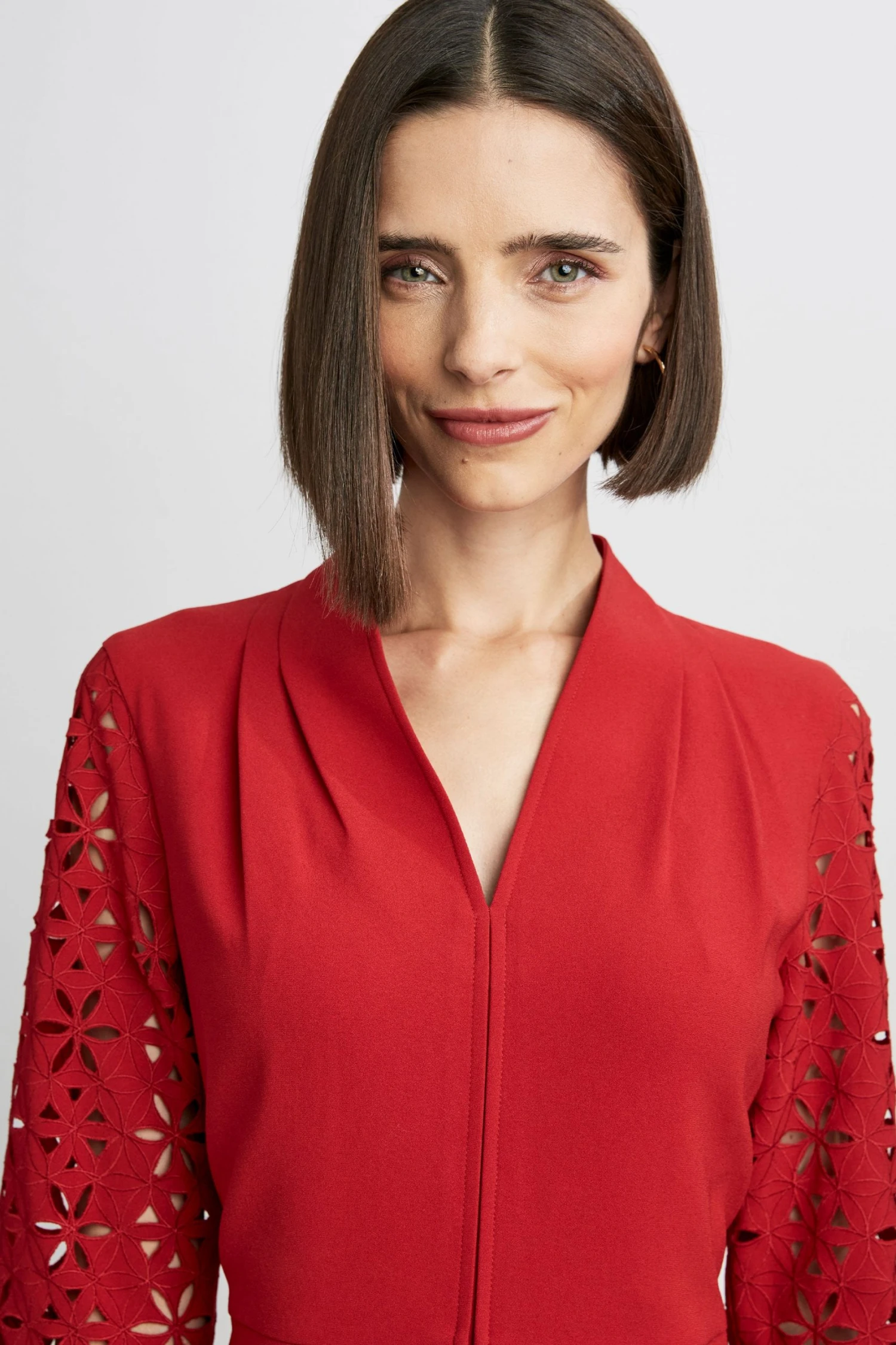 Elie Tahari Embroidered Sleeve Dress Dresses & Jumpsuits 6 Elie Tahari Embroidered Sleeve Dress Dresses & Jumpsuits