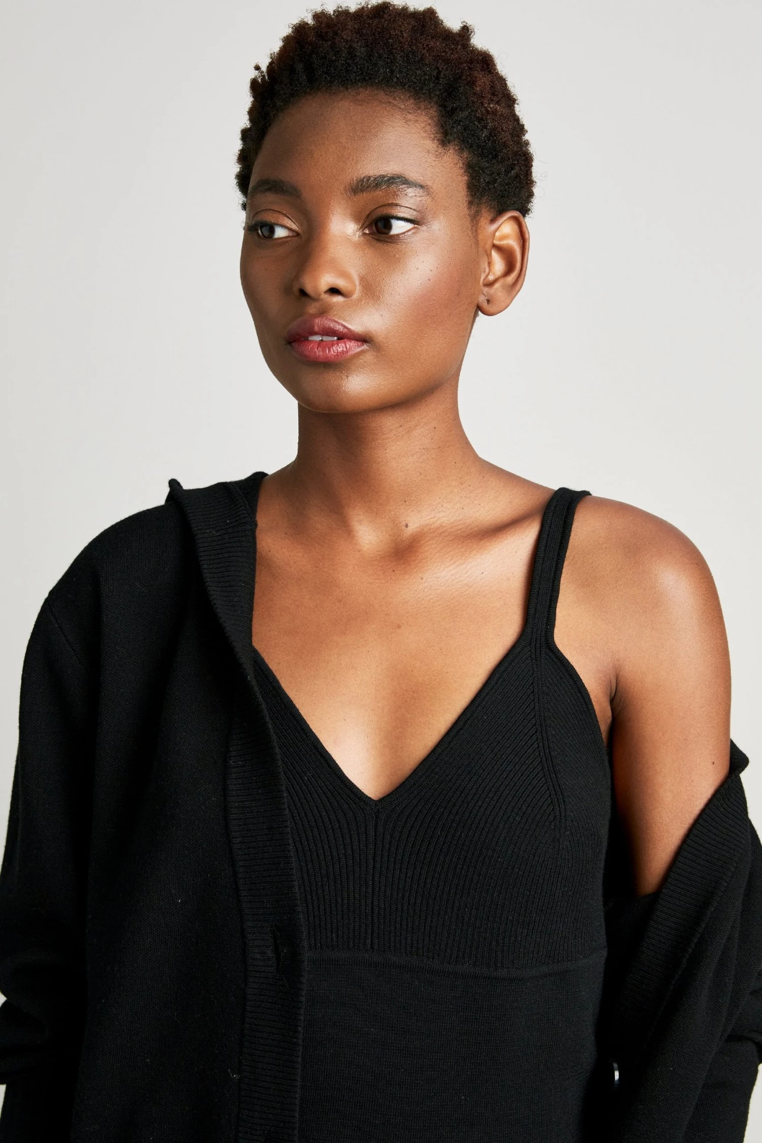 Republic Sweaters Merino Wool Vneck Sleeveless Tank Sweater 6 Republic Sweaters Merino Wool Vneck Sleeveless Tank Sweater