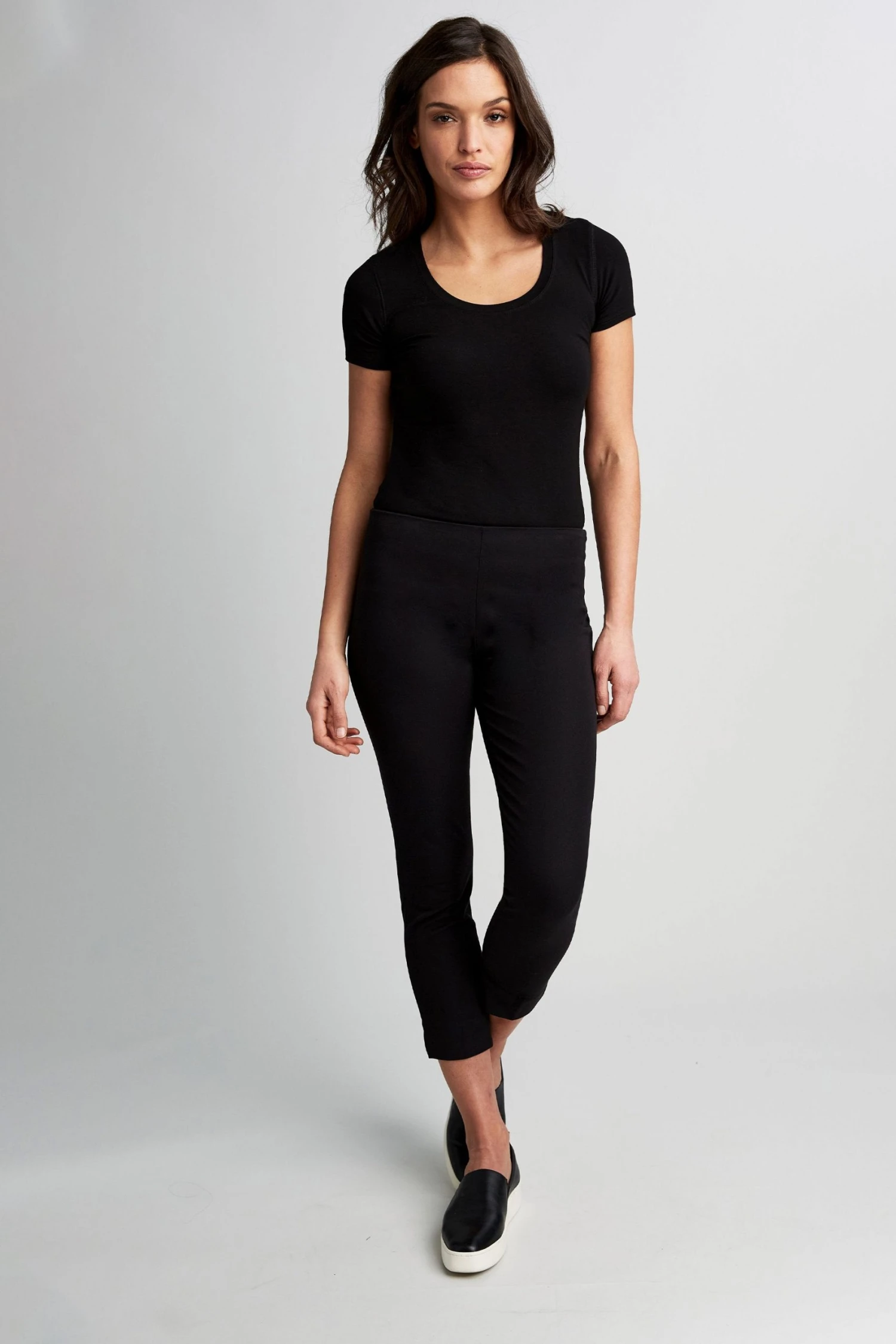 EU8M021U_JULIETTECROPPEDPANT_BLACK_1HERO_017.jpg Elie Tahari Juliette Cropped Skinny Stretch-Twill Pant